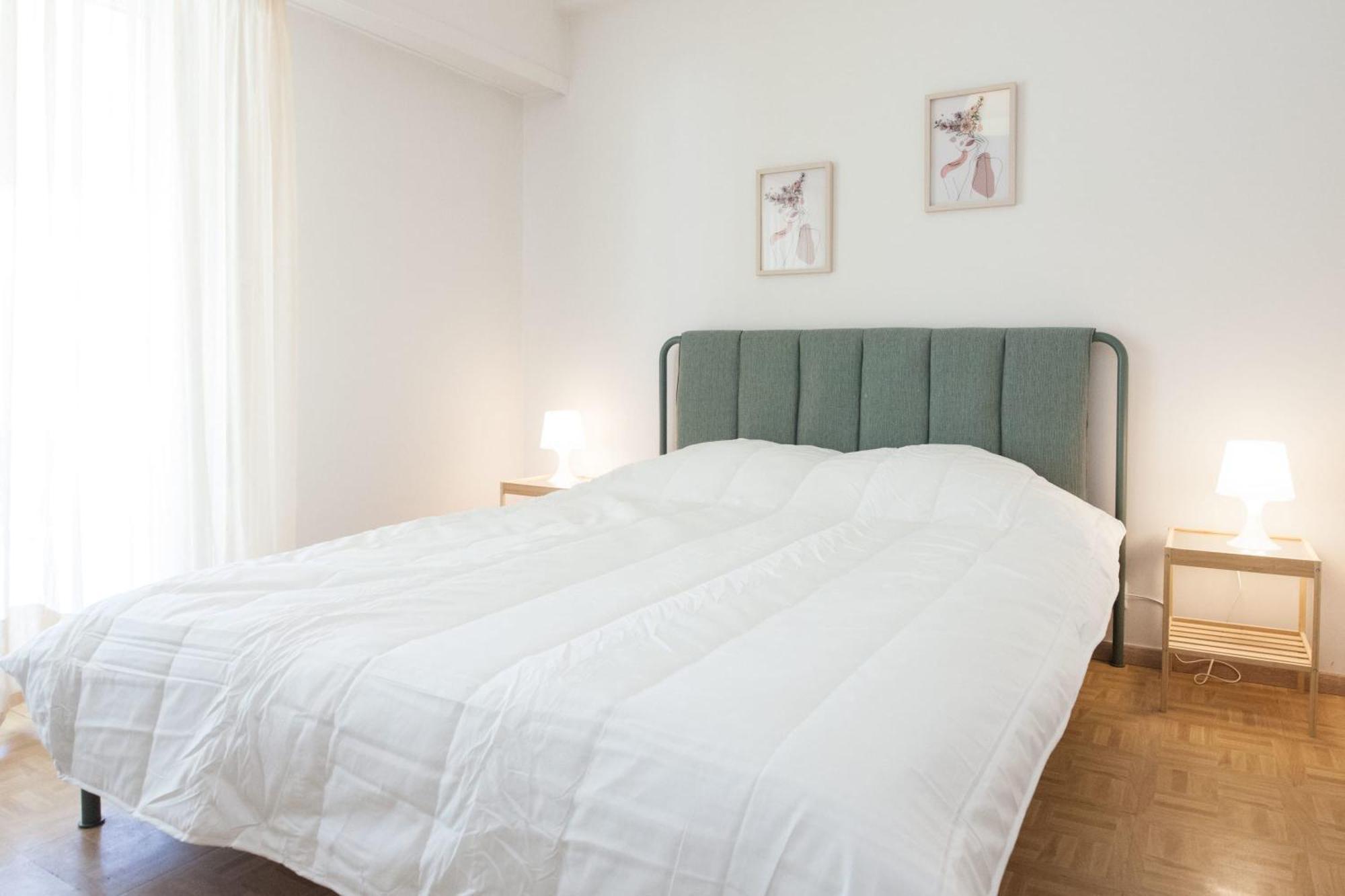 Modern 1 Bd Balcony Apt Near Metro In Kato Patisia Atenas Exterior foto