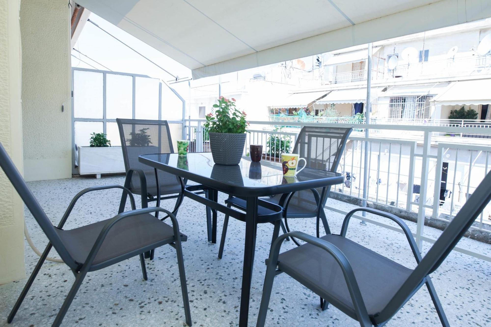 Modern 1 Bd Balcony Apt Near Metro In Kato Patisia Atenas Exterior foto